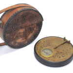 Deri Kılıflı Pirinç Pusula