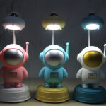 Astronot Masa Lambası