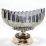 Lüks Füme Kristal Cam Gondol Gold Ayaklı Sunumluk