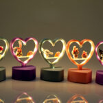 Kalpli Figürlü Masaüstü LED Lamba