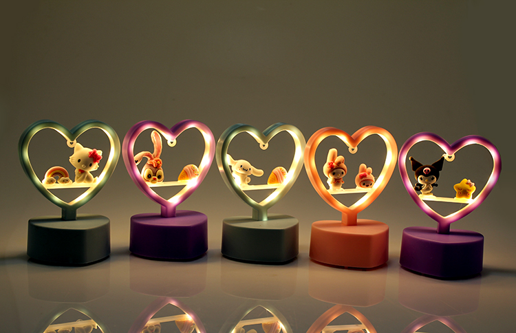 Kalpli Figürlü Masaüstü LED Lamba